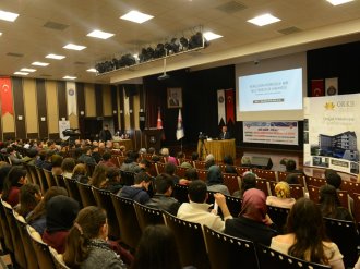 İşadamı Ali Rıza Kısakürek, KSÜ Öğrencilerine Kariyer Yaşamını Anlattı