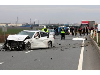 İki otomobil çarpıştı: 2 ölü, 2 yaralı