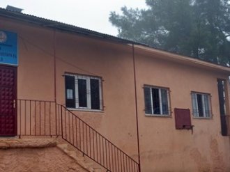 Öğrencilerine akrep ve solucan yedirdiği iddiası