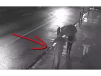 Sokak ortasında gasp dehşeti