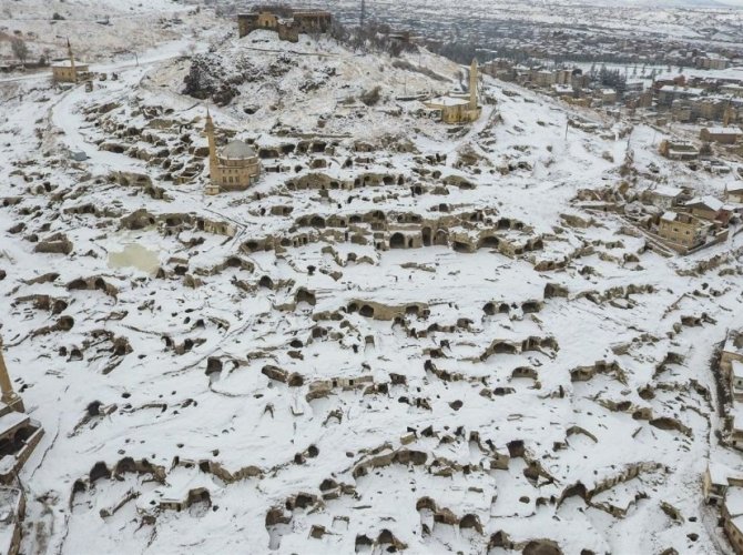 Dünyanın en büyük yeraltı şehri karla kaplandı