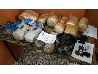 Sınırdan bomba taşıyan teröristler etkisiz hale getirildi