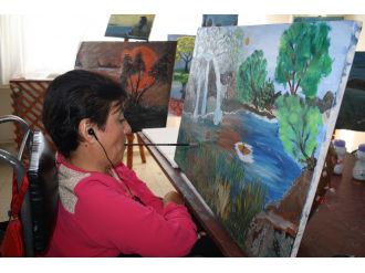 Ağzıyla yaptığı portresini Erdoğan’a hediye etmek istiyor