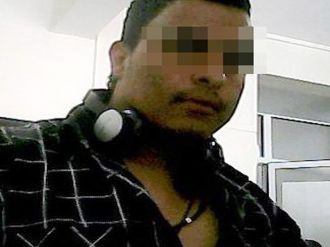 Tek kelimeyle iğrençsin: Hem de öz kardeşine...