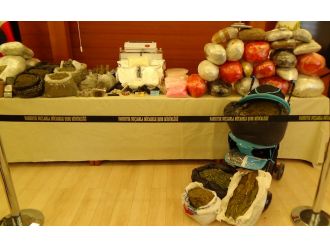 Bebek arabasıyla uyuşturucu satan şebeke çökertildi