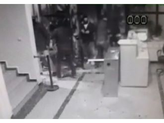 Yeniçağ gazetesine saldırı anı kamerada