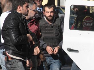 Eşini döverek öldüren şahıs: Eşimi çok seviyorum