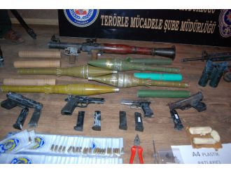 4 teröristin öldürüldüğü hücre evinde ele geçirildi!