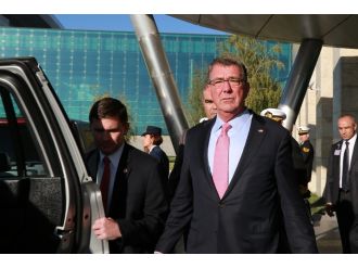 ABD Savunma Bakanı Carter’dan sürpriz ziyaret