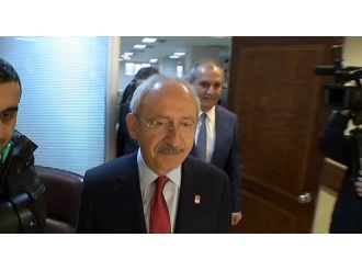 Kılıçdaroğlu Yeniçağ gazetesini ziyaret ediyor