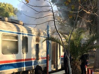 İzmir’de yolcu treninde yangın