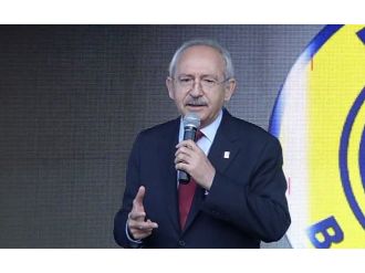 Kılıçdaroğlu İzmir’de gençlerle bir araya geldi