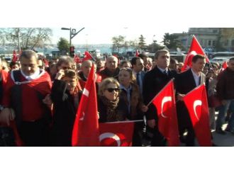 İstanbul’da ’teröre lanet’ yürüyüşü