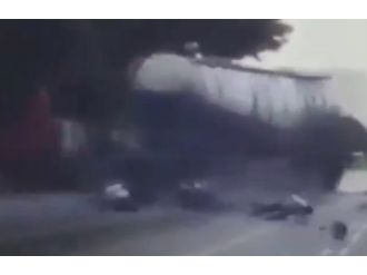 Hatalı sollama kazayla bitti