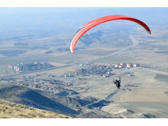 Dövizini bozduran vatandaşlar Başkent semalarında uçtu