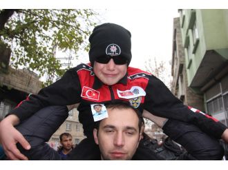 Şehit ağabeyi böyle karşıladılar