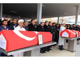 Malatyalı şehit polisler son yolculuklarına uğurlandı