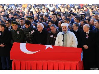 Şehit polis Mehmet Zengin son yolculuğuna uğurlandı