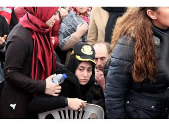 Şehidin sözlüsünün son bakışı yürekleri burktu