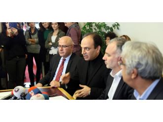 HDP’li 8 vekil için zorla getirme kararı