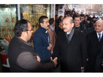 Bakan Soylu Hakkari’de sıkıntıları dinledi