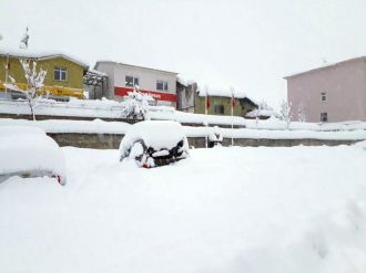 Kar kalınlığı 1 metreyi aştı