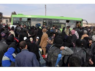 Halep’te sivillerin tahliyesi ertelendi