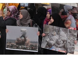 Suriyeli sığınmacılar Halep’e ağlıyor