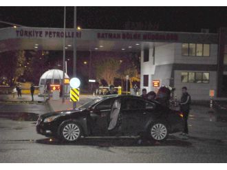 Yakıtı biten otomobil polisi alarma geçirdi