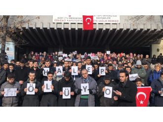 Hacettepe Üniversitesi öğrencilerinden Halep protestosu
