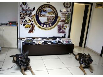 Antalya’da zehir tacirlerine darbe