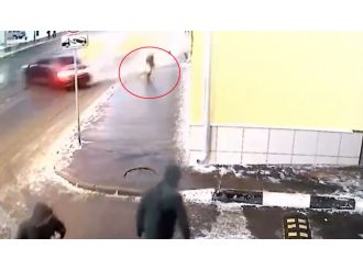 Otomobil yayayı biçti !