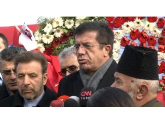 İranlı bakanla Şehitler Tepesini ziyaret etti: Arkasındaki kukla oynatıcıları...