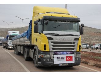 48 tırlık yardım konvoyu Cilvegözü’nden geçti