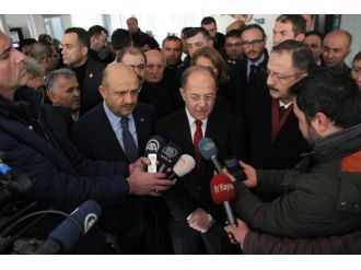 Bakan Akdağ yaralı askerleri ziyaret etti