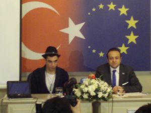 Bağış: Ermenistan, Eurovısıondan Değil, Karabağdan Çekilmeli