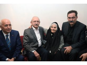 Kılıçdaroğlu Yarbay Ali Tatar’ın annesini ziyaret etti