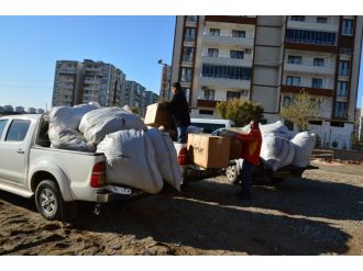 Kayyumla birlikte Sur Belediyesi yardımlara da başladı