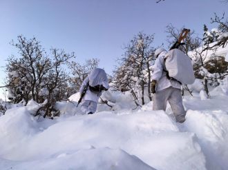 Mehmetçik zorlu kış şartlarına aldırmıyor