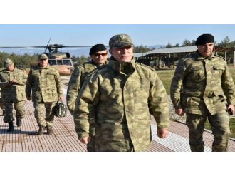 Orgeneral Akar Harekat Merkezini denetledi