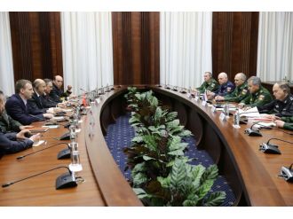 Bakan Işık Rus mevkidaşıyla görüştü