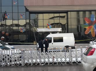 Suikastin gerçekleştiği yerde devam ediyor