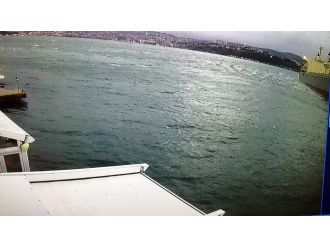 Kuru yük gemisi karaya böyle oturdu