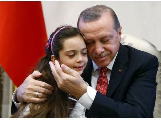 Cumhurbaşkanı Erdoğan Bana’yla görüştü