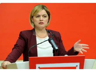 CHP’den yine zehir zemberek açıklamalar