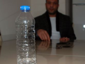 Terlikten sonra pet şişe de silah sayıldı