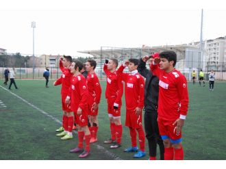 Genç futbolculardan şehide ‘selam’