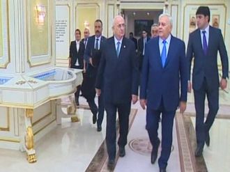 Meclis Başkanı Kahraman, Azeri mevkidaşıyla buluştu