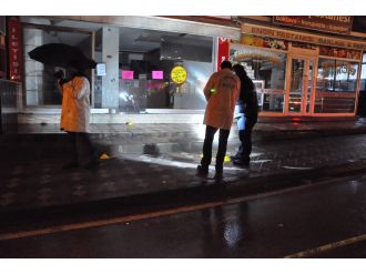 Sokak ortasında silahlı kavga: 6 yaralı