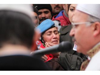 Şehit oğullarını komando beresi ile uğurladılar